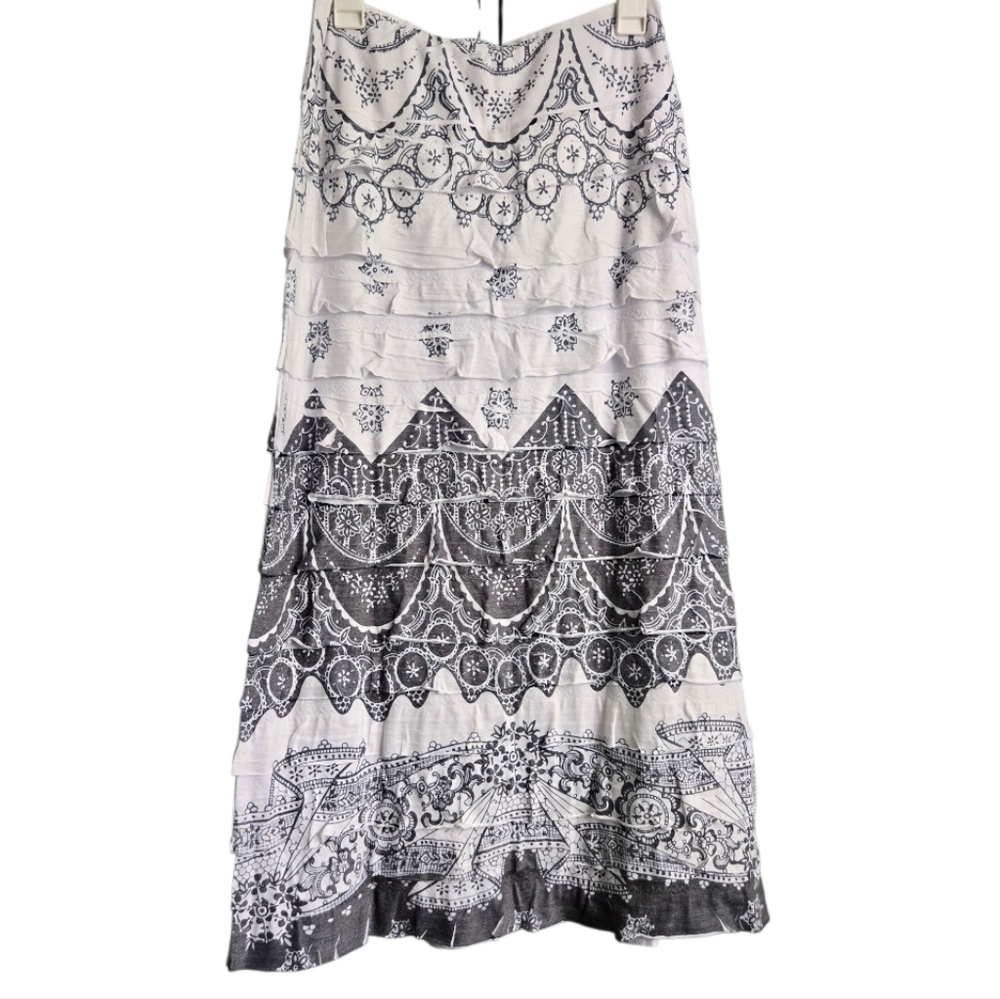 Cubism Los Angeles Black and White Asymmetrical Tiered Maxi Skirt,  Size 6.